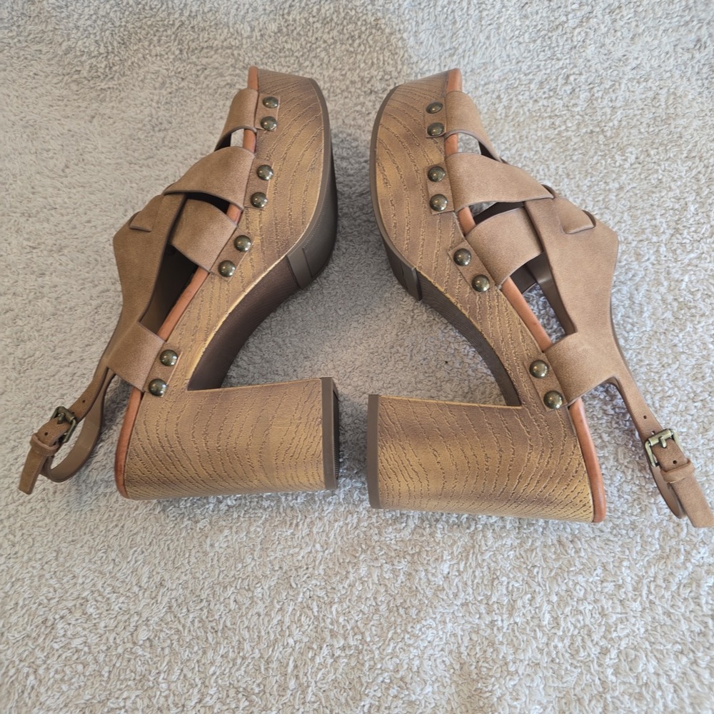 Indigo Rd Platform Heel Sandals Criss-cross Straps Brown Size 7.5 - Picture 10 of 13